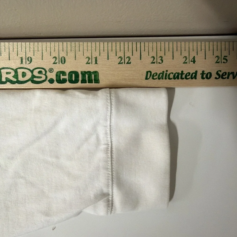 Vineyard Vines T-shirt Size S Mens Vintage Whale Long Sleeve Pocket White